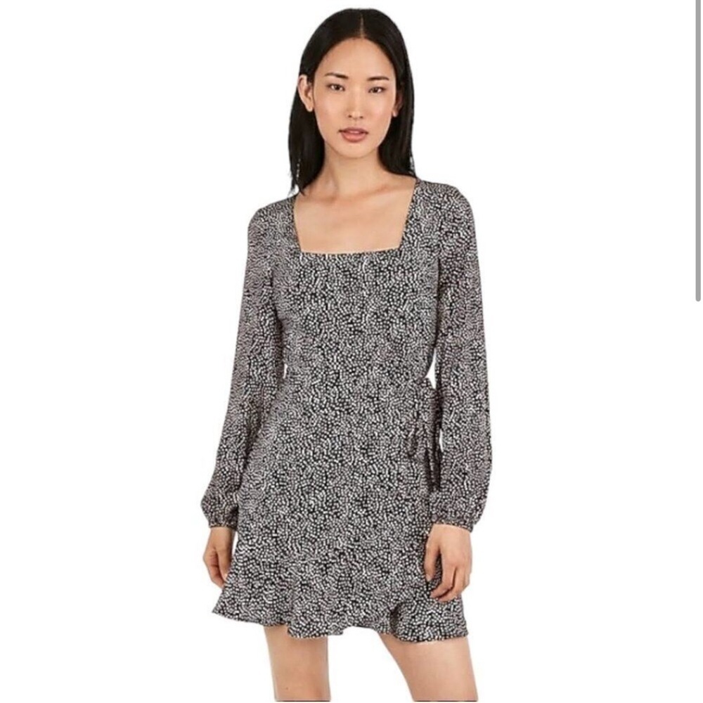 NWT Express black polka dot red ruffle hem long sleeve waist tie mini dress Sz L